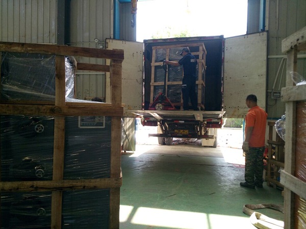 戈爾曼服裝廠定製500kg91免费看片入口配套熨燙設備使用發貨案例圖