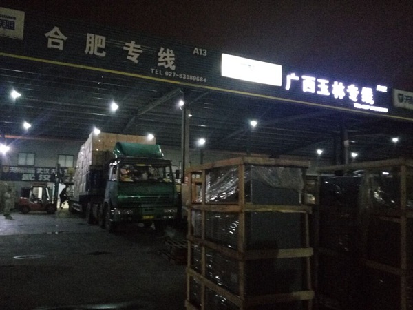 戈爾曼服裝廠定製500kg91免费看片入口配套熨燙設備使用發貨案例圖